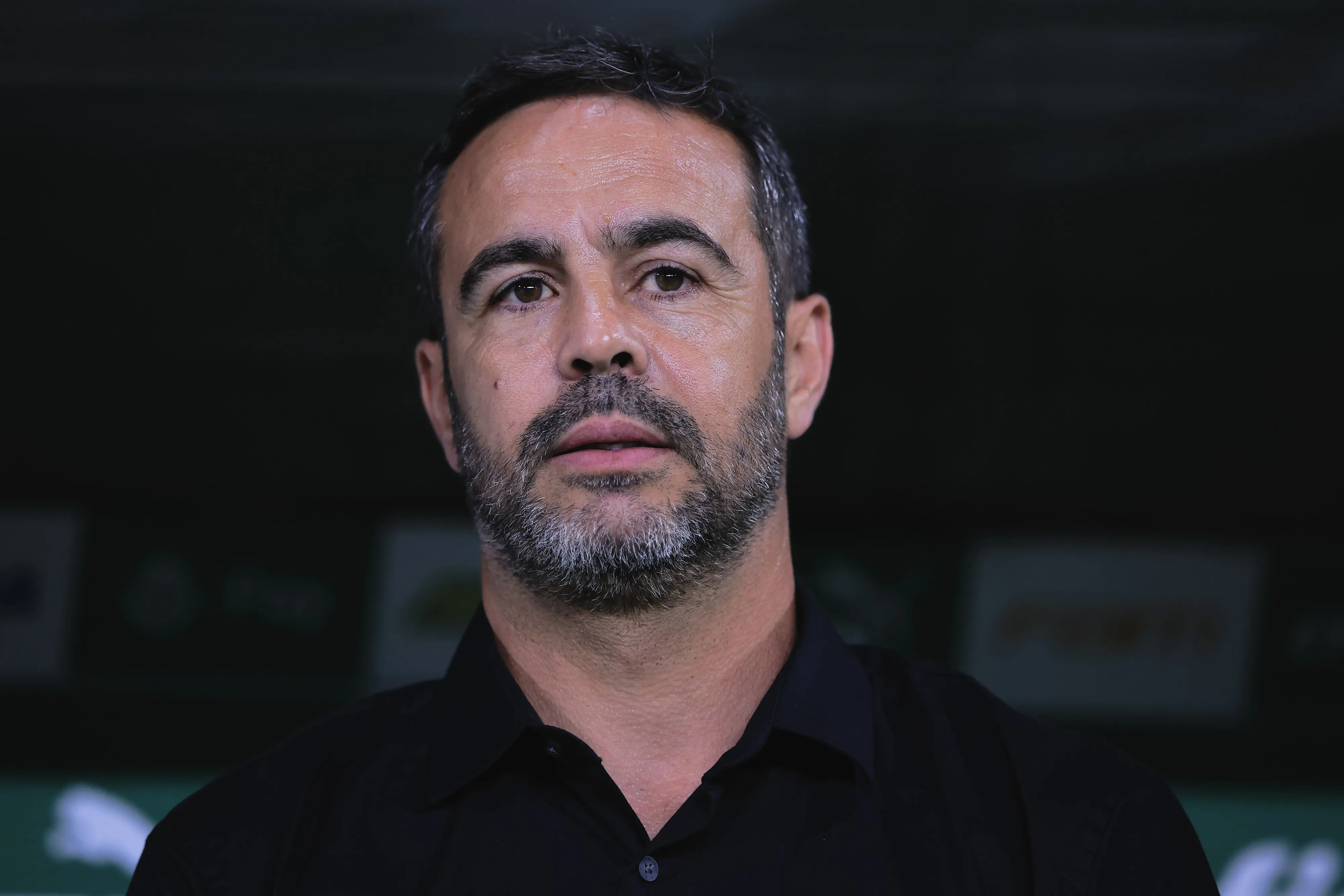 Artur Jorge tecnico do Botafogo durante partida contra o Palmeiras no estadio Arena Allianz Parque pelo campeonato Brasileiro A 2024. Foto: Ettore Chiereguini/AGIF