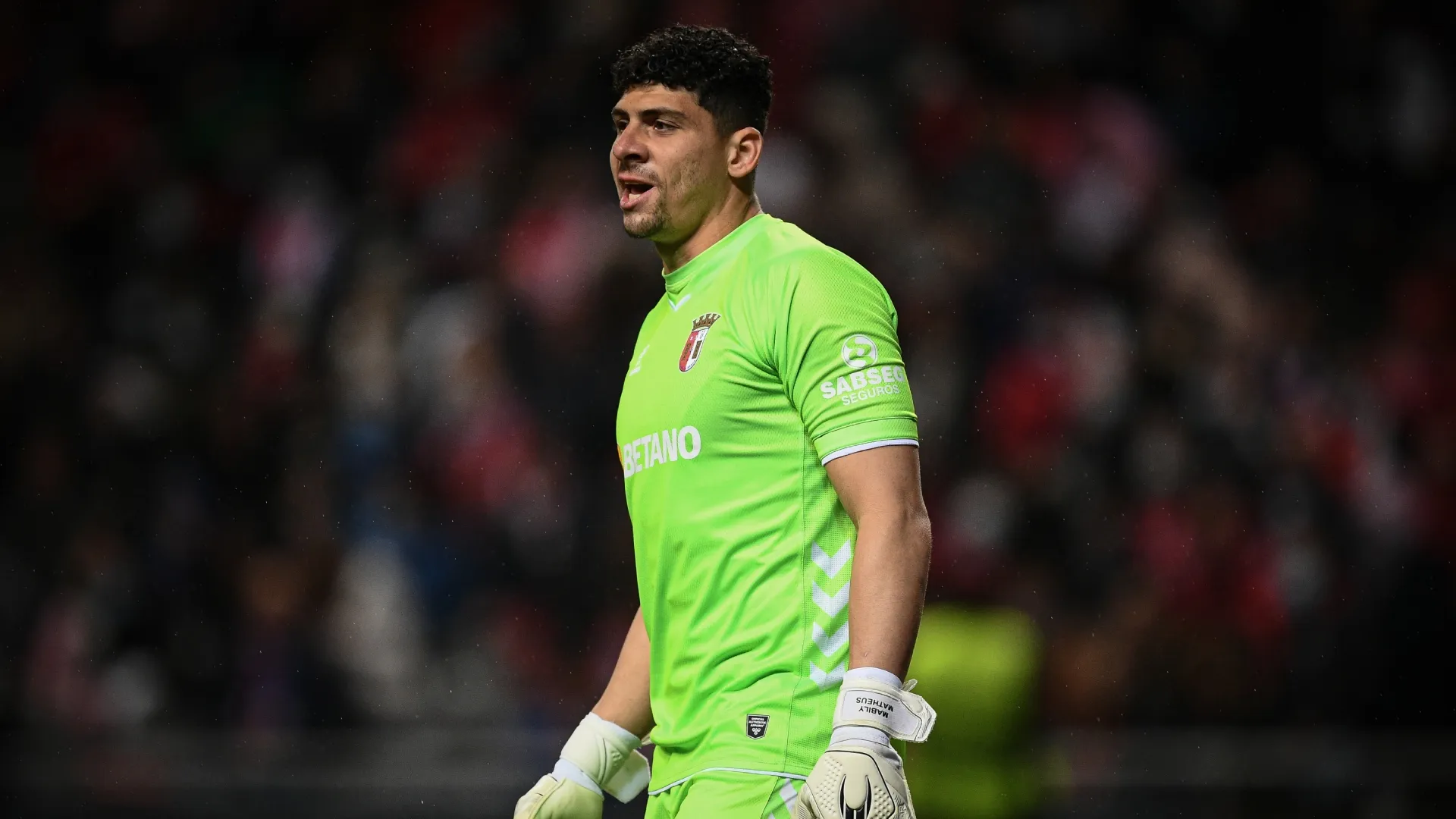 Matheus Magalhães, do Sporting Braga, em ação durante a partida de ida das quartas de final da UEFA Europa League entre Sporting Braga e Rangers FC no Estádio Municipal de Braga, em 7 de abril de 2022, em Braga, Portugal. (Foto de Octavio Passos/Getty Images)