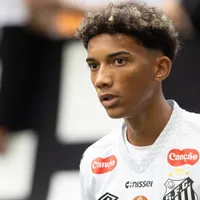 Elano, novo diretor da base, explica situação de Robinho Jr no Santos