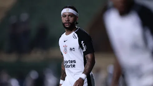 Memphis Depay jogador do Corinthians durante partida contra o Portuguesa Paulista no estadio Caninde pelo campeonato Paulista 2026. Foto: Marcello Zambrana/AGIF
