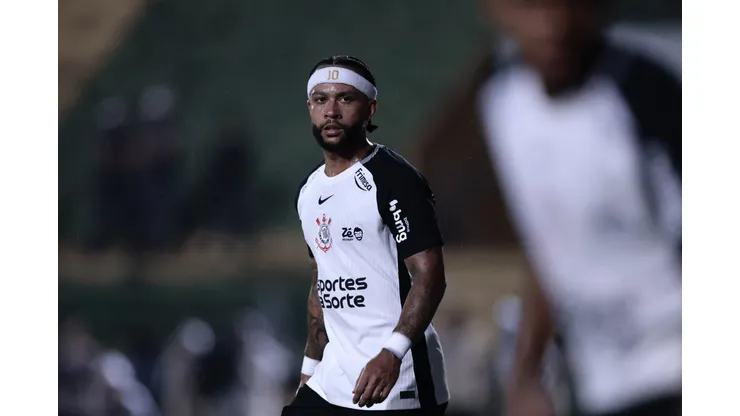 Memphis Depay jogador do Corinthians durante partida contra o Portuguesa Paulista no estadio Caninde pelo campeonato Paulista 2026. Foto: Marcello Zambrana/AGIF