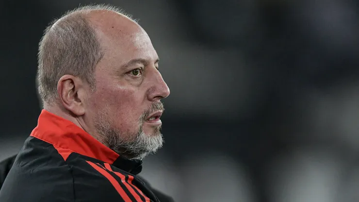 Alessandro Barcellos presidente do Internacional durante partida contra o Botafogo no estadio Engenhao pelo campeonato Brasileiro A 2025. Foto: Thiago Ribeiro/AGIF
