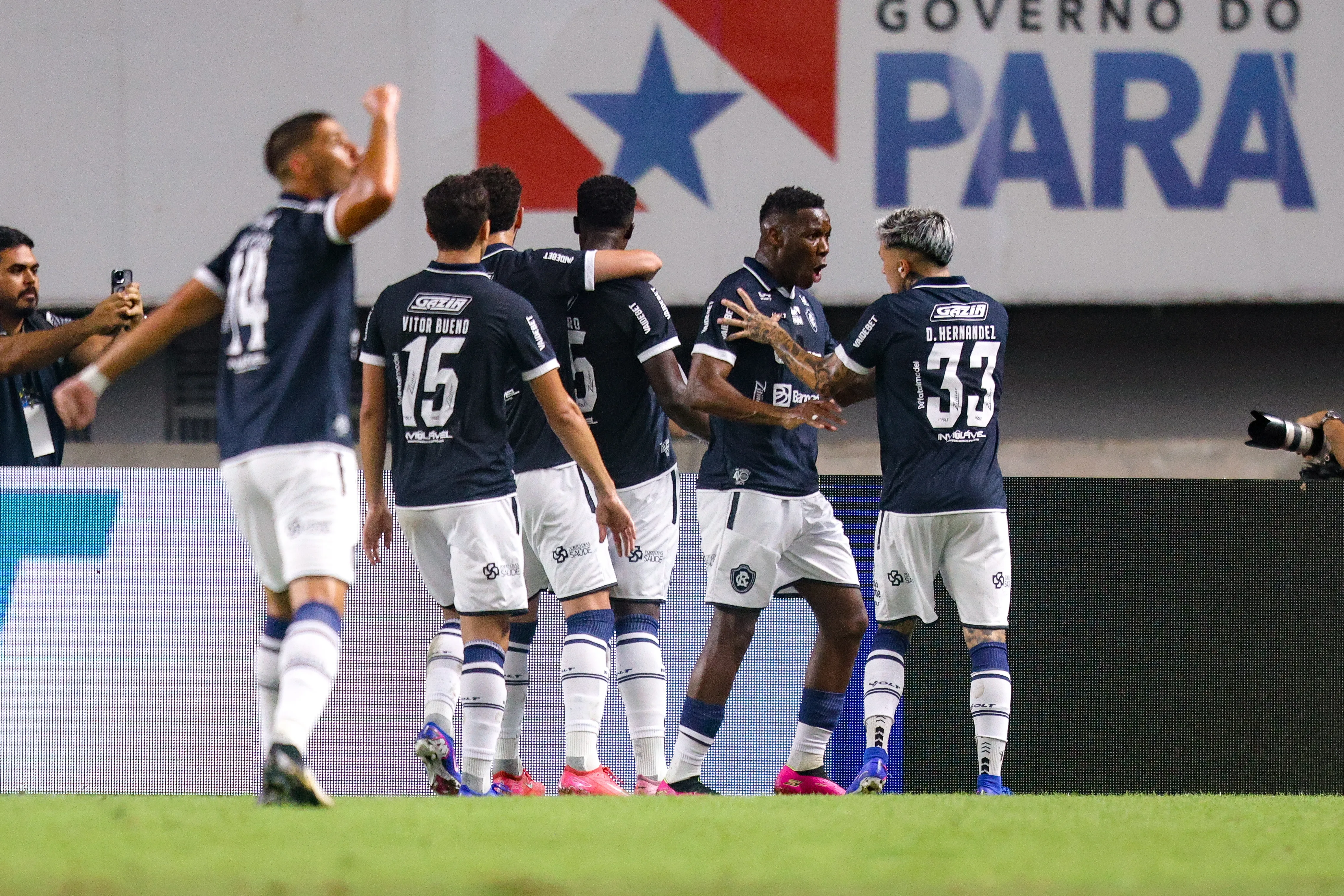 Joao Pedro jogador do Remo comemora seu gol durante partida contra o Mirassol no estadio Mangueirao pelo campeonato Brasileiro A 2026. Foto: Fernando Torres/AGIF