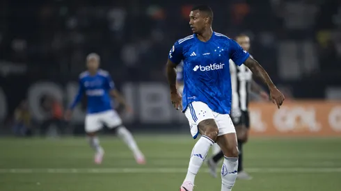 Walace jogador do Cruzeiro durante partida contra o Botafogo no estadio Engenhao pelo campeonato Brasileiro A 2024.