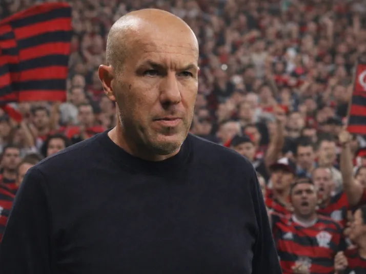 Jardim evita torcida e causa irritação