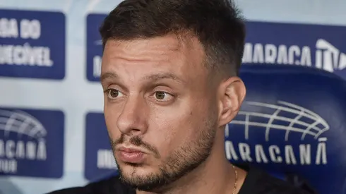 Martin Anselmi tecnico do Botafogo durante partida contra o Fluminense no estadio Maracana pelo campeonato Brasileiro A 2026. Foto: Thiago Ribeiro/AGIF