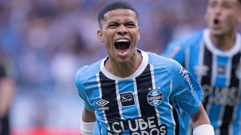 Enamorado comemora gol em clássico e analisa começo no Grêmio