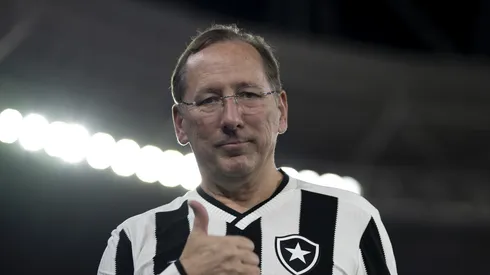 Textor ainda tentará reforços no Botafogo.