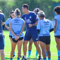Grêmio reforça ajustes técnicos e físicos em treinos
