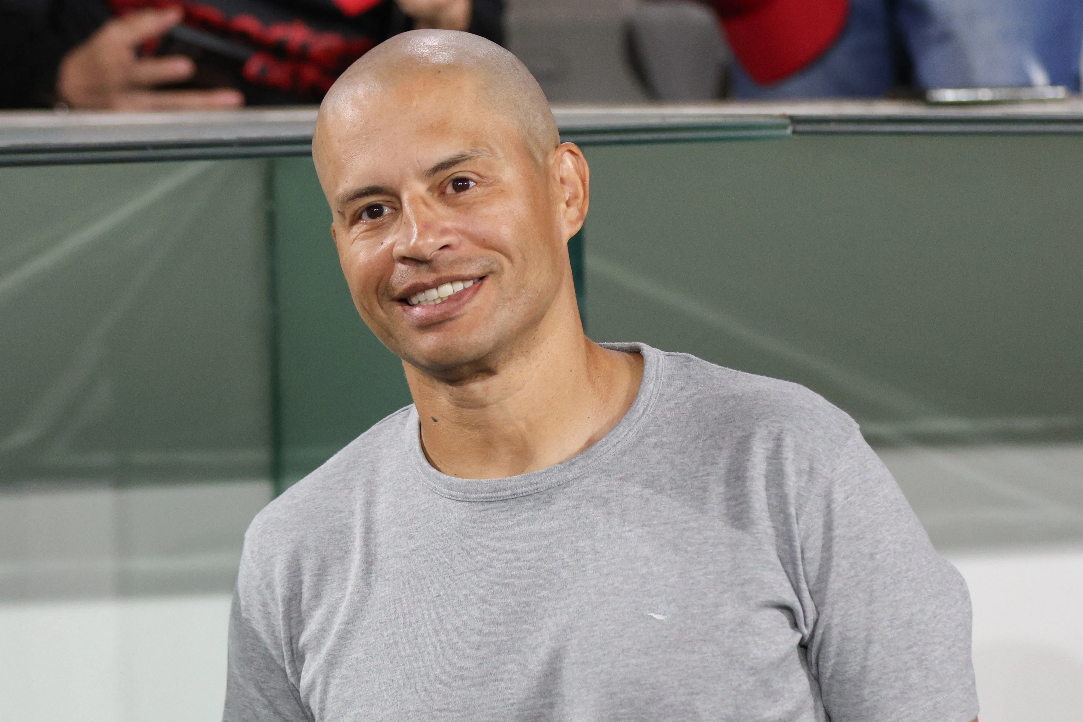 Alex De Souza tecnico do Operario durante partida contra o Athletico-PR no estadio Arena da Baixada pelo campeonato Paranaense 2026. Foto: Robson Mafra/AGIF