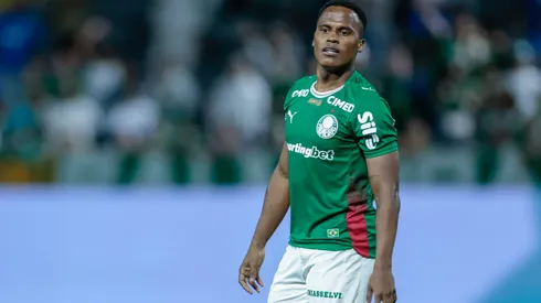 Jhon Arias jogador do Palmeiras durante partida contra o Fluminense no estadio Arena Barueri pelo campeonato Brasileiro A 2026.