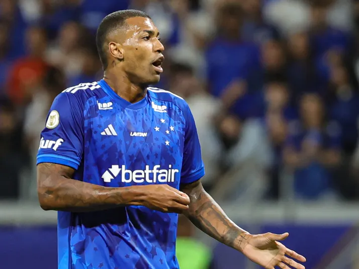 Renato Gaúcho vai decidir se Vasco avança por Walace