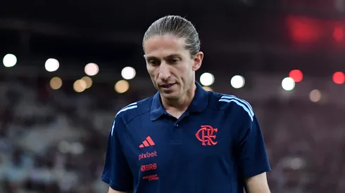 Filipe Luís analisa futuro com calma. Foto: Thiago Ribeiro/AGIF