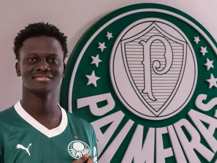 Koné Zié, zagueiro do Palmeiras, tem multa de R$ 608 milhões