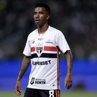 Marcos Antônio celebra renovação contratual com o São Paulo