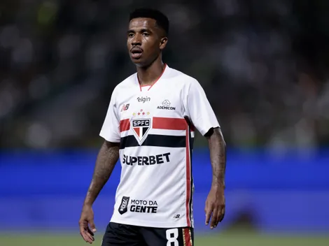 Marcos Antônio celebra renovação contratual com o São Paulo