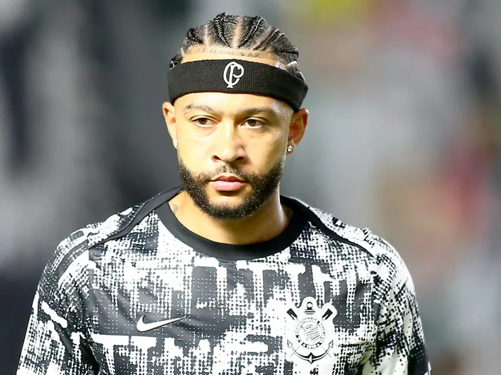 Dívida do Corinthians com Depay bate aproximadamente R$ 40 milhões