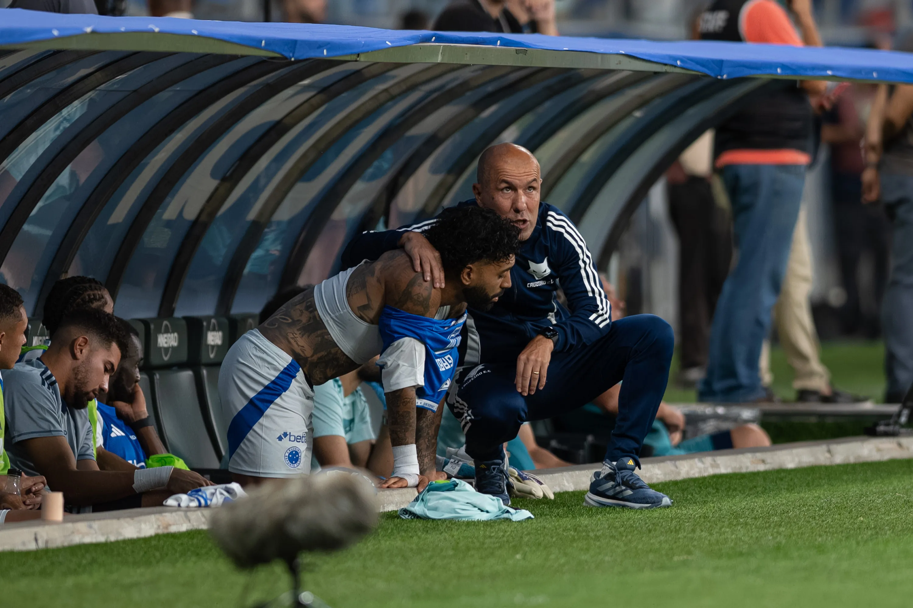 Leonardo Jardim e Gabigol no Cruzeiro – Foto: Alessandra Torres/AGIF