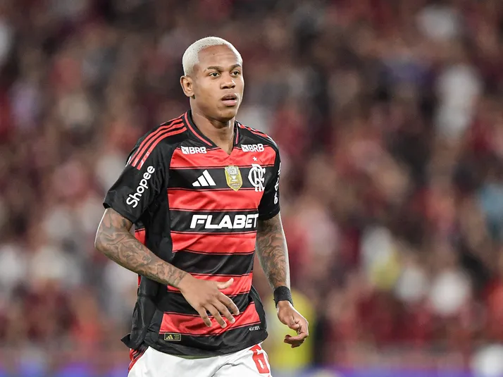 Wallace Yan busca ganhar espaço com Jardim no Flamengo