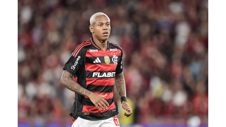 RJ - RIO DE JANEIRO - 20/07/2025 - BRASILEIRO A 2025, FLAMENGO X FLUMINENSE - Wallace Yan jogador do Flamengo durante partida contra o Fluminense no estadio Maracana pelo campeonato Brasileiro A 2025. Foto: Thiago Ribeiro/AGIF