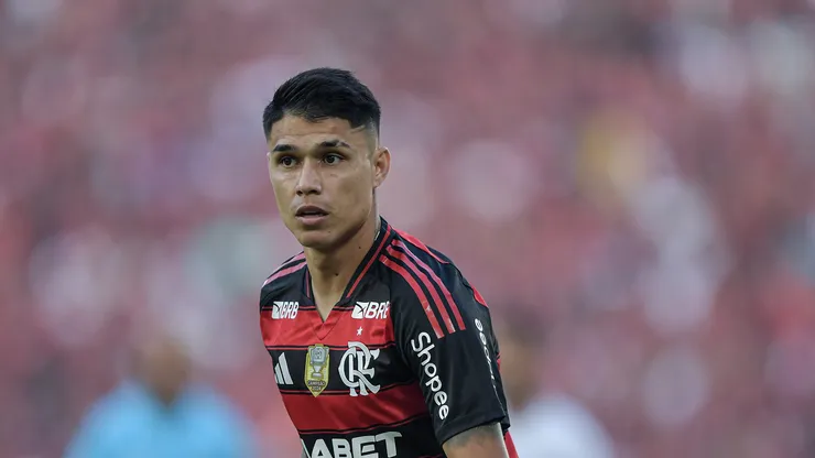 Luiz Araujo jogador do Flamengo durante partida contra o Sao Paulo no estadio Maracana pelo campeonato Brasileiro A 2025.