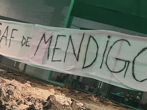 "SAF de mendigo": Torcida do Coritiba protesta no Couto Pereira