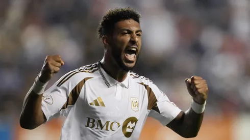 Fluminense tentou Denis Bouanga para o meio do ano.