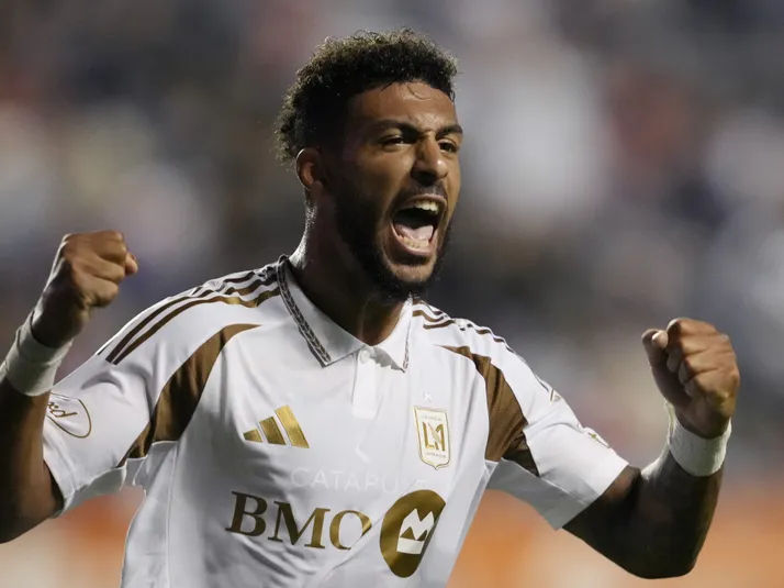 Fluminense tentou contratar Denis Bouanga novamente, mas negociação não avançou