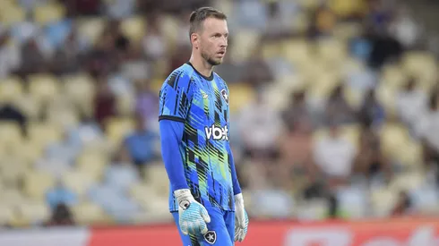 Neto, goleiro do Botafogo, entrou na mira do Coritiba