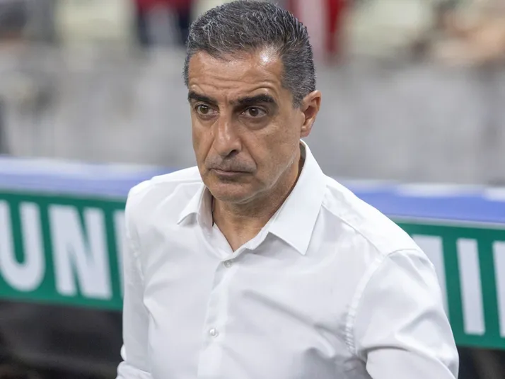 Ex-Botafogo, Renato Paiva revela ameaças e detona Textor