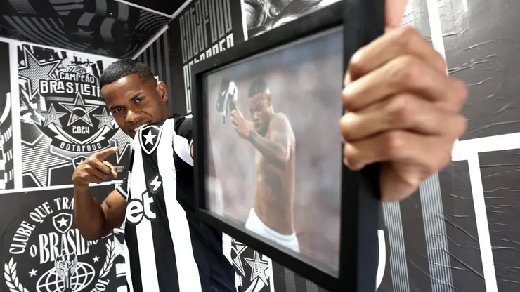 Júnior Santos é anunciado pelo Botafogo. Foto: Vítor Silva/ BFR