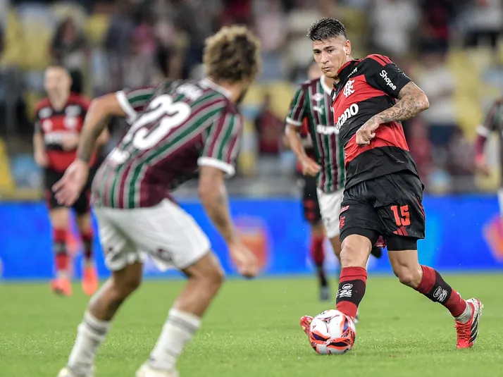 Cicinho crava campeão entre Flamengo e Fluminense no Carioca