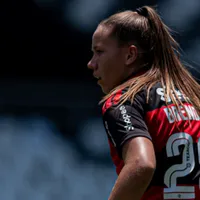 Brendha faz estreia no time principal do Flamengo