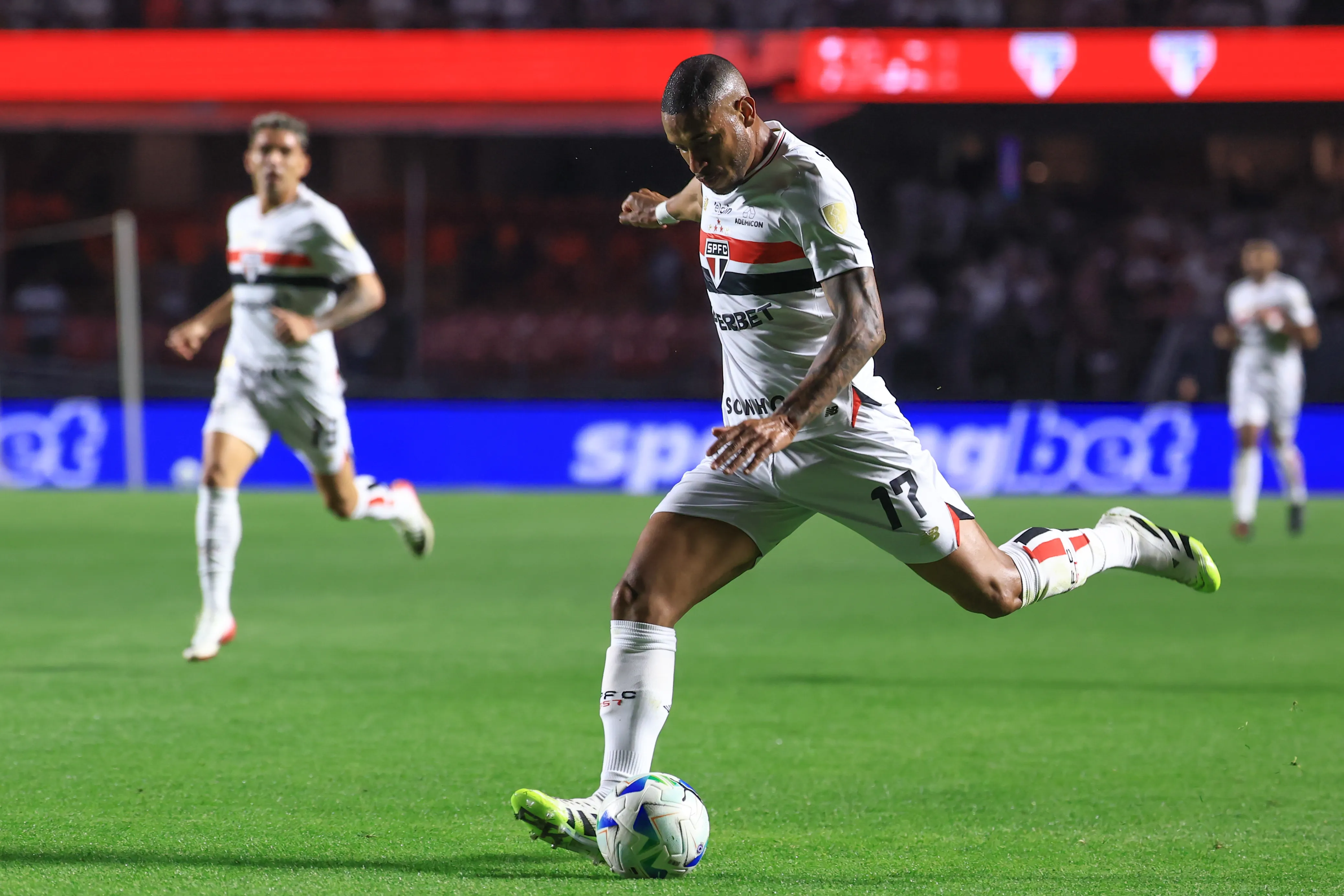 Andre Silva jogador do Sao Paulo durante partida contra o Atletico Nacional no estadio Morumbi pelo campeonato Copa Libertadores 2025. Foto: Marcello Zambrana/AGIF