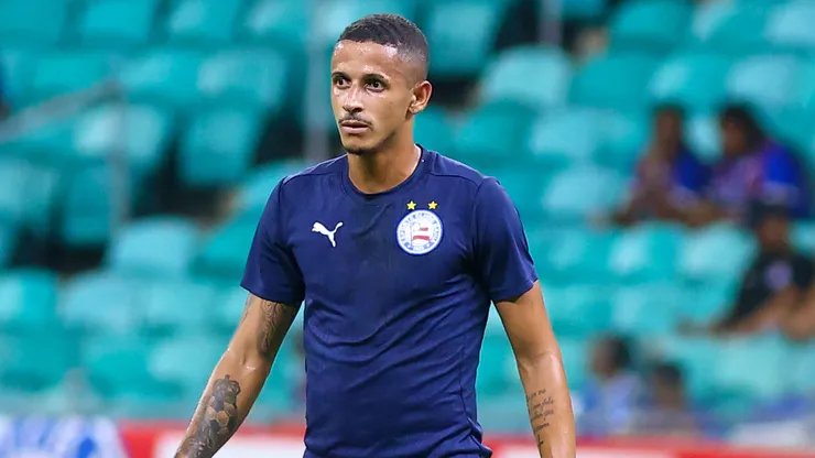 Luciano Juba jogador do Bahia durante aquecimento antes da partida contra o Barcelona no estadio Arena Fonte Nova pelo campeonato Baiano 2026. Foto: Marcio Jose/AGIF