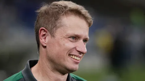 Fernando Seabra tecnico do Coritiba durante partida contra o Cruzeiro no estadio Mineirao pelo campeonato Brasileiro A 2026. Foto: Fernando Moreno/AGIF
