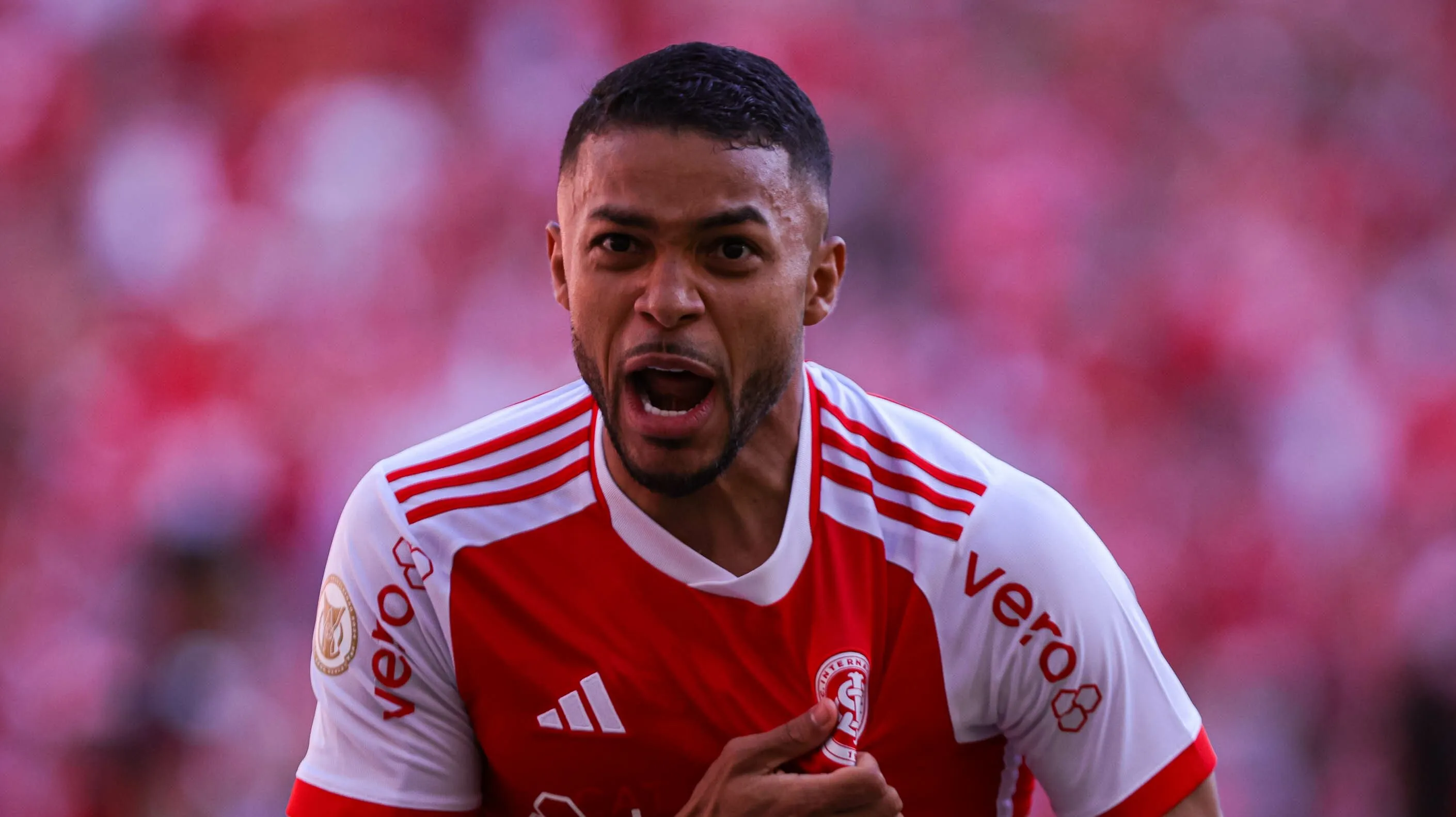 Wanderson repercutiu no Inter - Foto: Maxi Franzoi/AGIF.