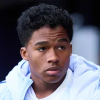 Endrick vive jejum no Lyon; ex-Palmeiras vê convocação ameaçada