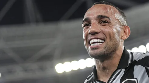 Marçal se aproxima de retornar aos gramados pelo Botafogo
