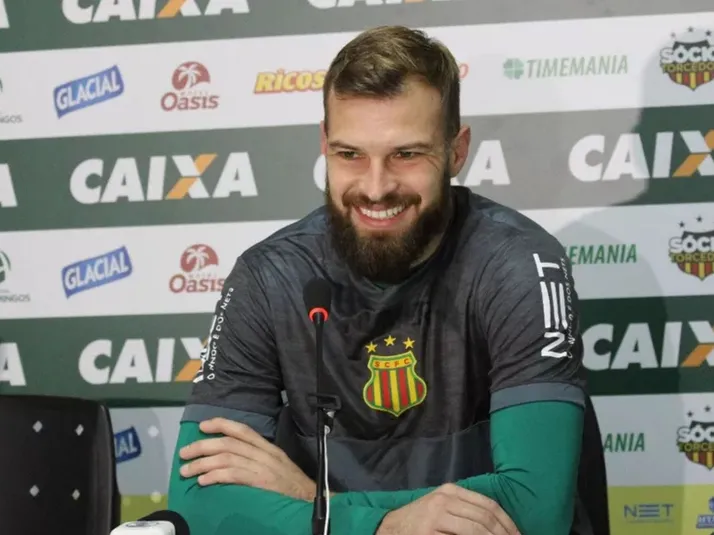 Gustavo Busatto, ex-Grêmio, é anunciado pelo Caxias