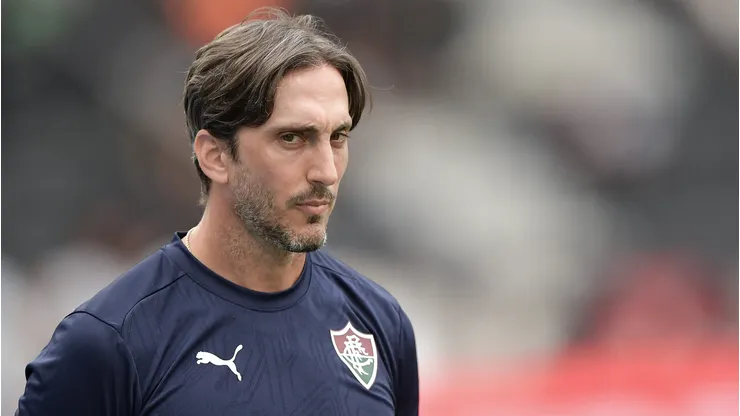 Luis Zubeldia tecnico do Fluminense durante partida contra o Vasco no estadio Engenhao pelo campeonato Carioca 2026. Foto: Thiago Ribeiro/AGIF