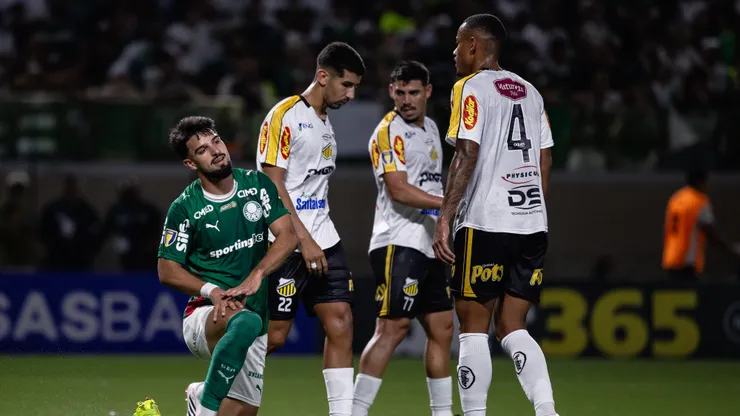Flaco Lopez jogador do Palmeiras durante partida contra o Novorizontino no estadio Arena Barueri pelo campeonato Paulista 2026. Foto: Ettore Chiereguini/AGIF