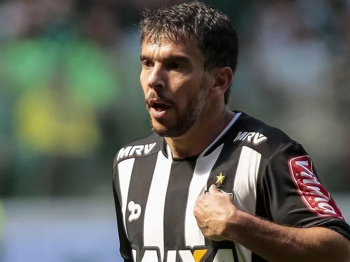 Leandro Donizete manda recado ao Atlético-MG antes de clássico