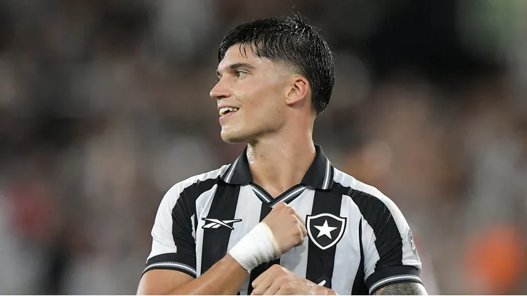 Joaquin Correa jogador do Botafogo comemora seu gol durante partida contra o Bangu no estadio Engenhao pelo campeonato Carioca 2026. Foto: Thiago Ribeiro/AGIF