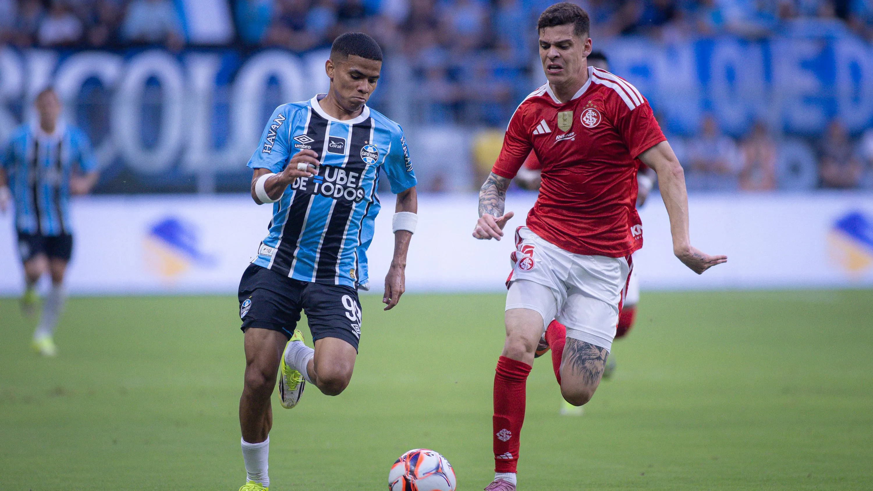 Internacional x Grêmio. Foto: Maxi Franzoi/AGIF