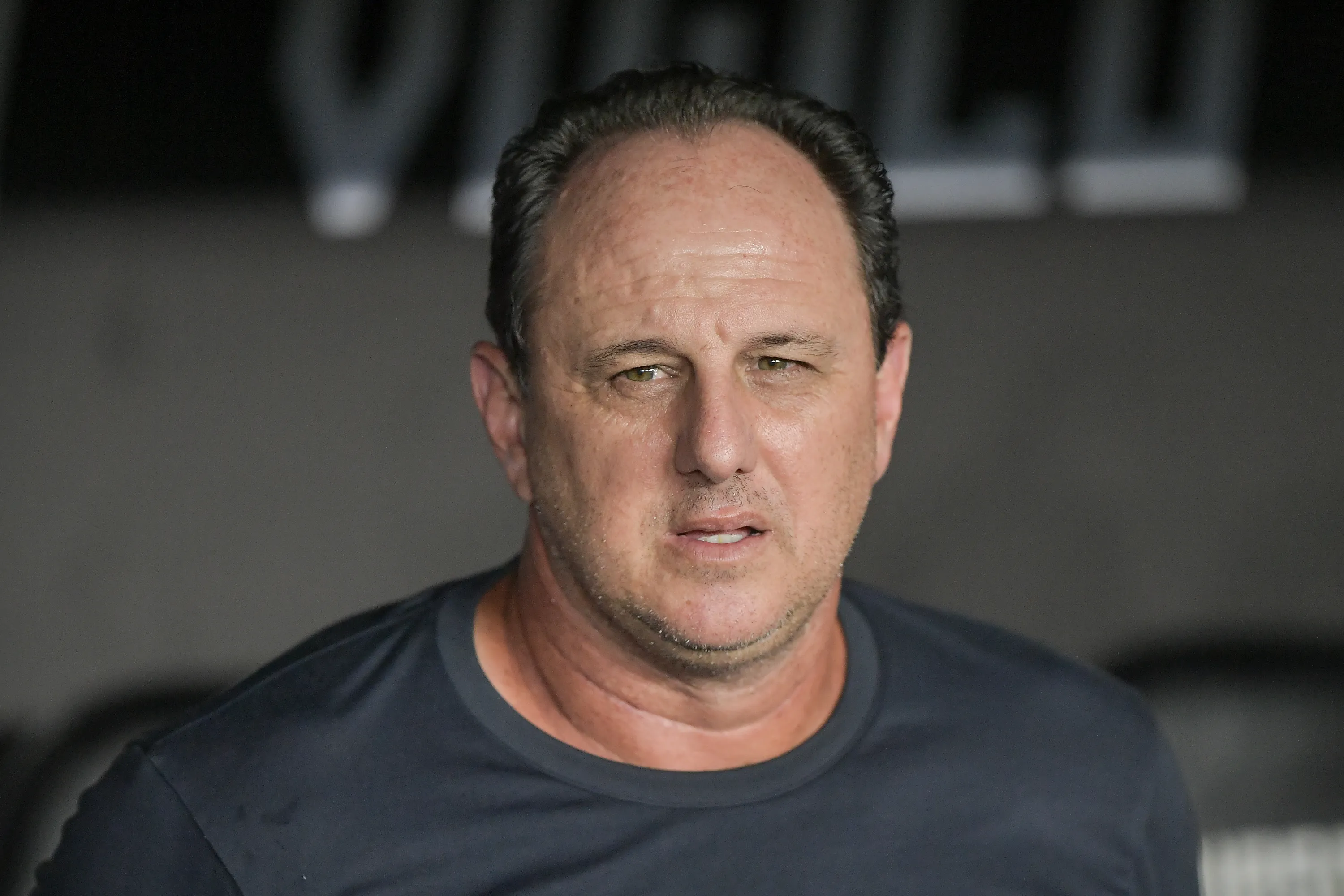 Rogerio Ceni tecnico do Bahia durante partida contra o Vasco no estadio Sao Januario pelo campeonato Brasileiro A 2026. Foto: Thiago Ribeiro/AGIF