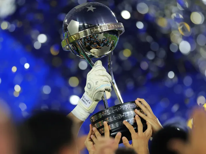 Vasco pode enfrentar River, Grêmio ou Santos na Sul-Americana