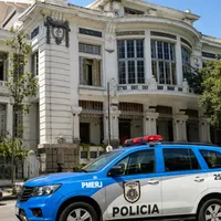 Sede do Fluminense sofre tentativa de invasão antes da final