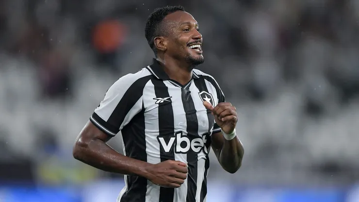 Edenilson jogador do Botafogo comemora seu gol durante partida contra o Bangu no estadio Engenhao pelo campeonato Carioca 2026. Foto: Thiago Ribeiro/AGIF