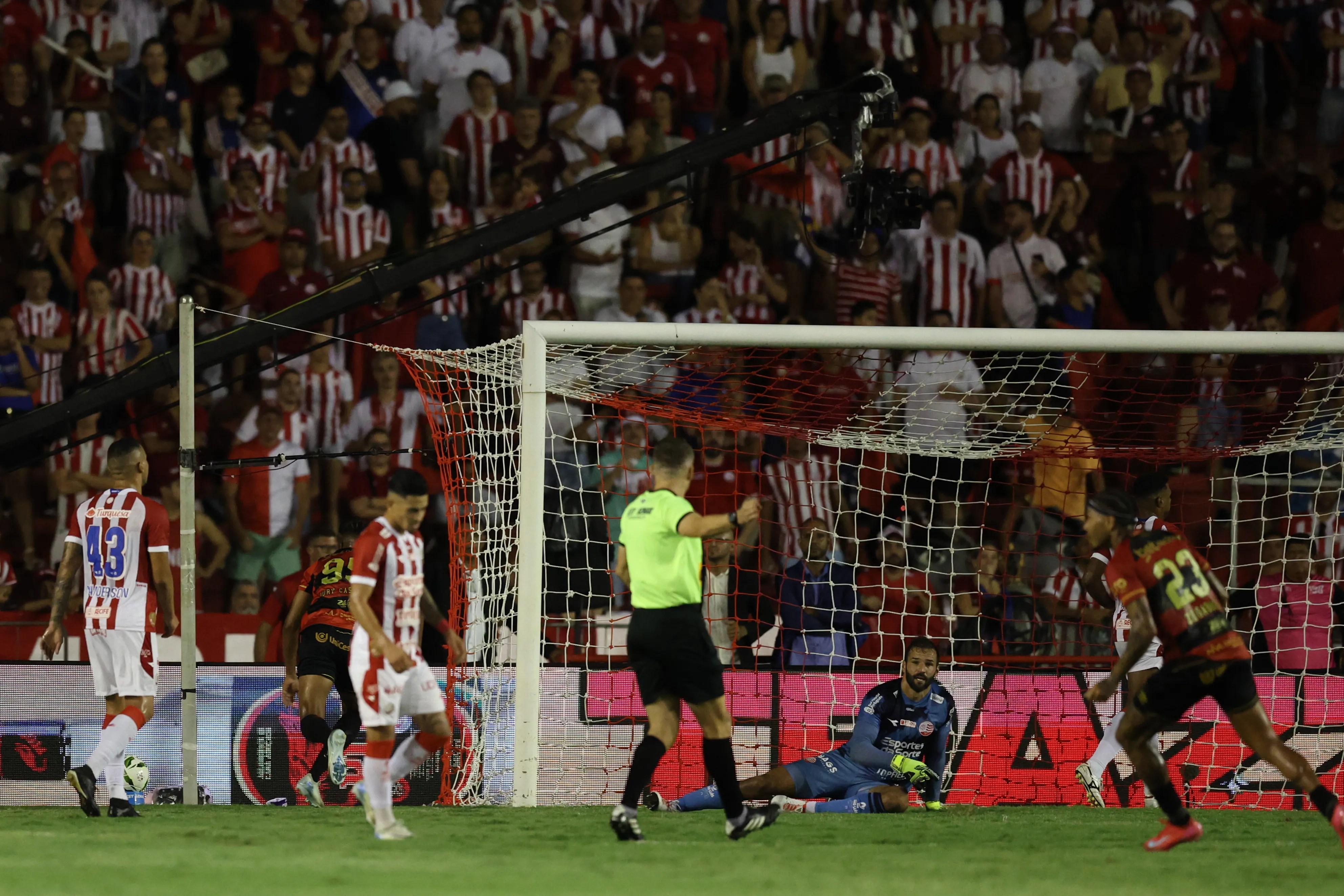 PE – RECIFE – 08/03/2026 – PERNAMBUCANO 2026, NAUTICO X SPORT – Yuri Castilhos jogador do Sport comemora seu gol durante a partida contra o Nautico pela Final do campeonato pernambucano 2026 no Estadio dos Aflitos. Foto: Marlon Costa/AGIF